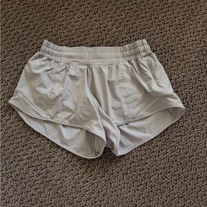 2.5 in Hottie Hot Shorts - Gray